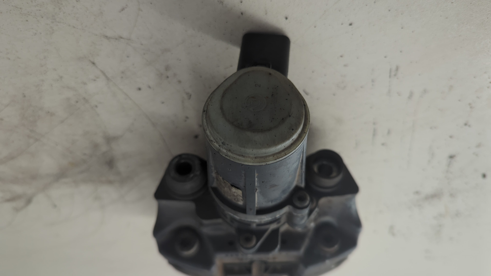 Суппорт задний левый