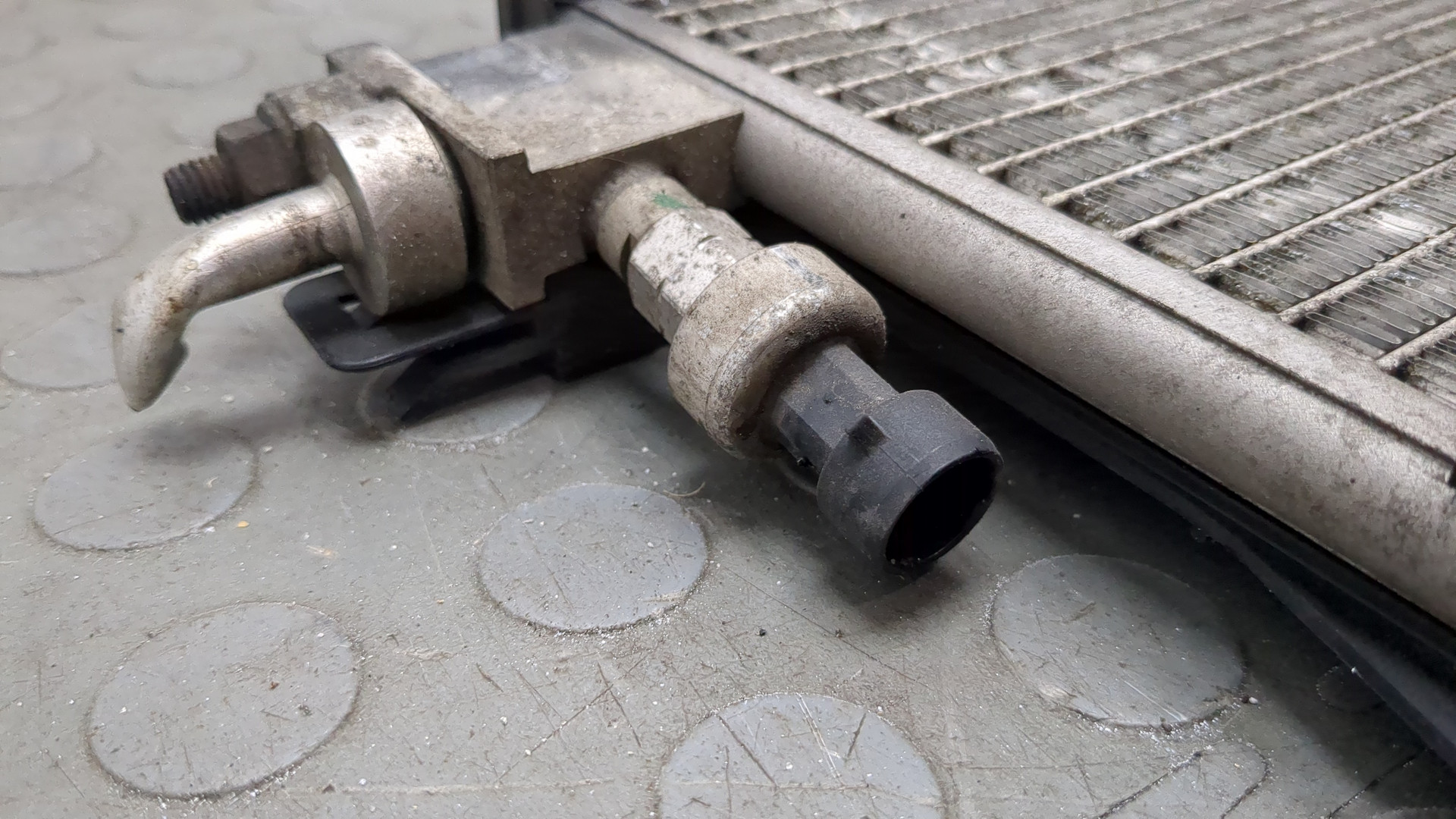 Радиатор кондиционера / конденсер