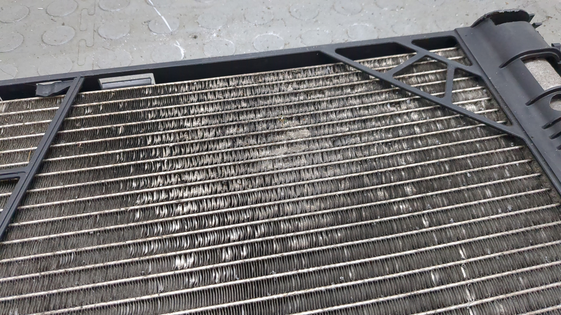 Радиатор кондиционера / конденсер