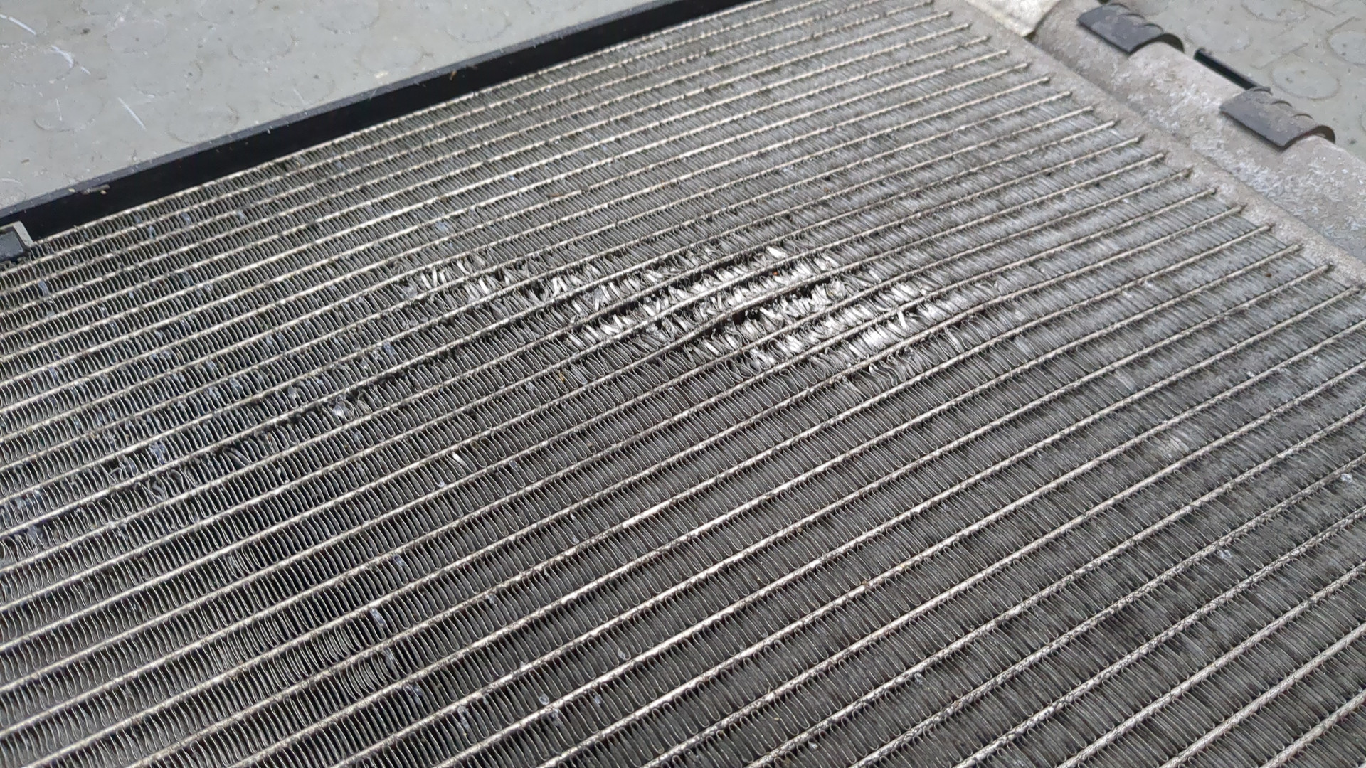 Радиатор кондиционера / конденсер