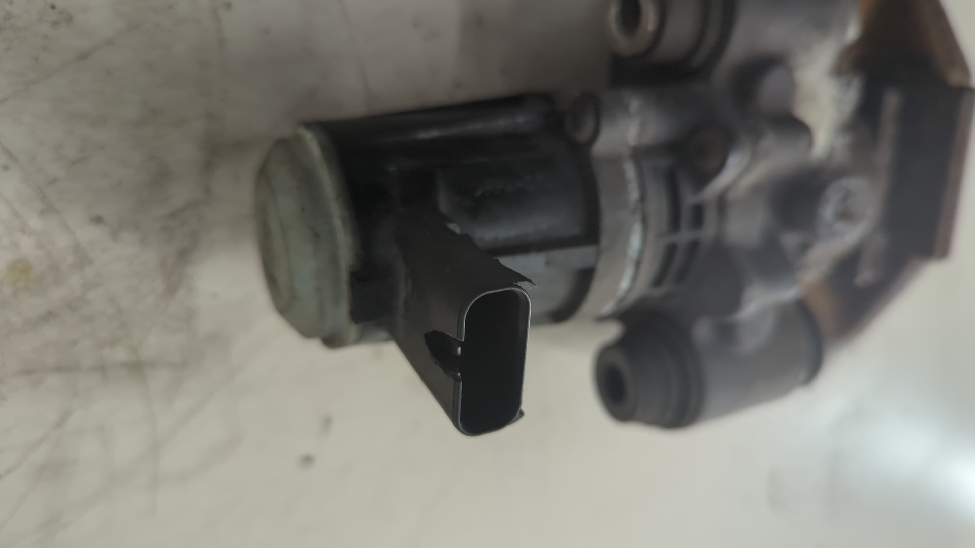 Суппорт задний правый