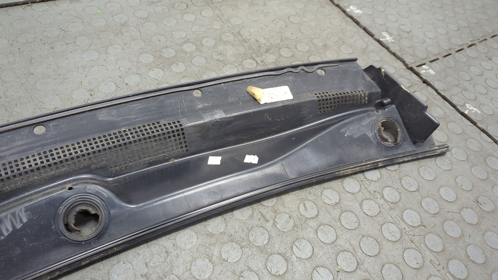 Решетка стеклоочистителей (Жабо)