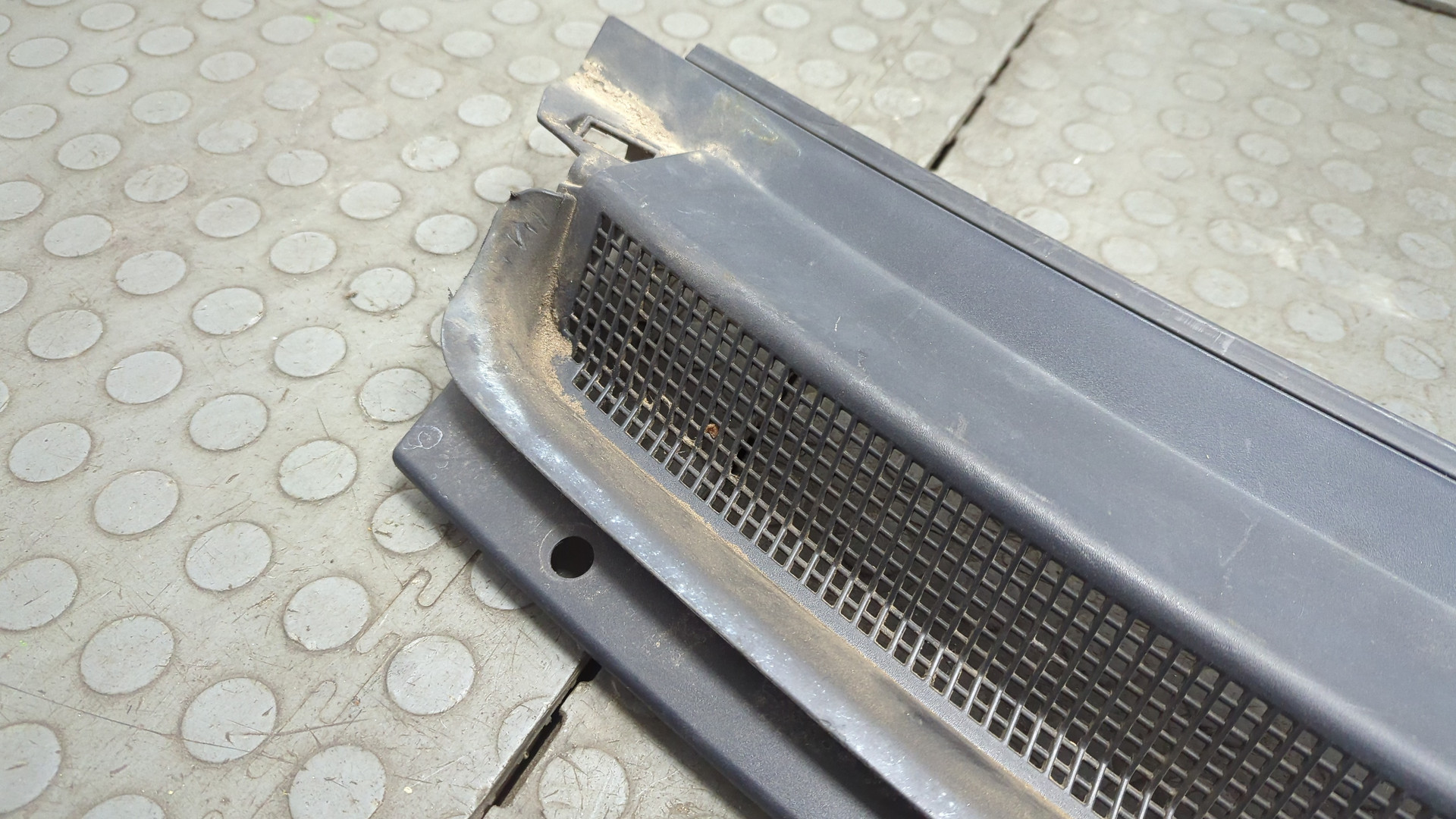 Решетка стеклоочистителей (Жабо)