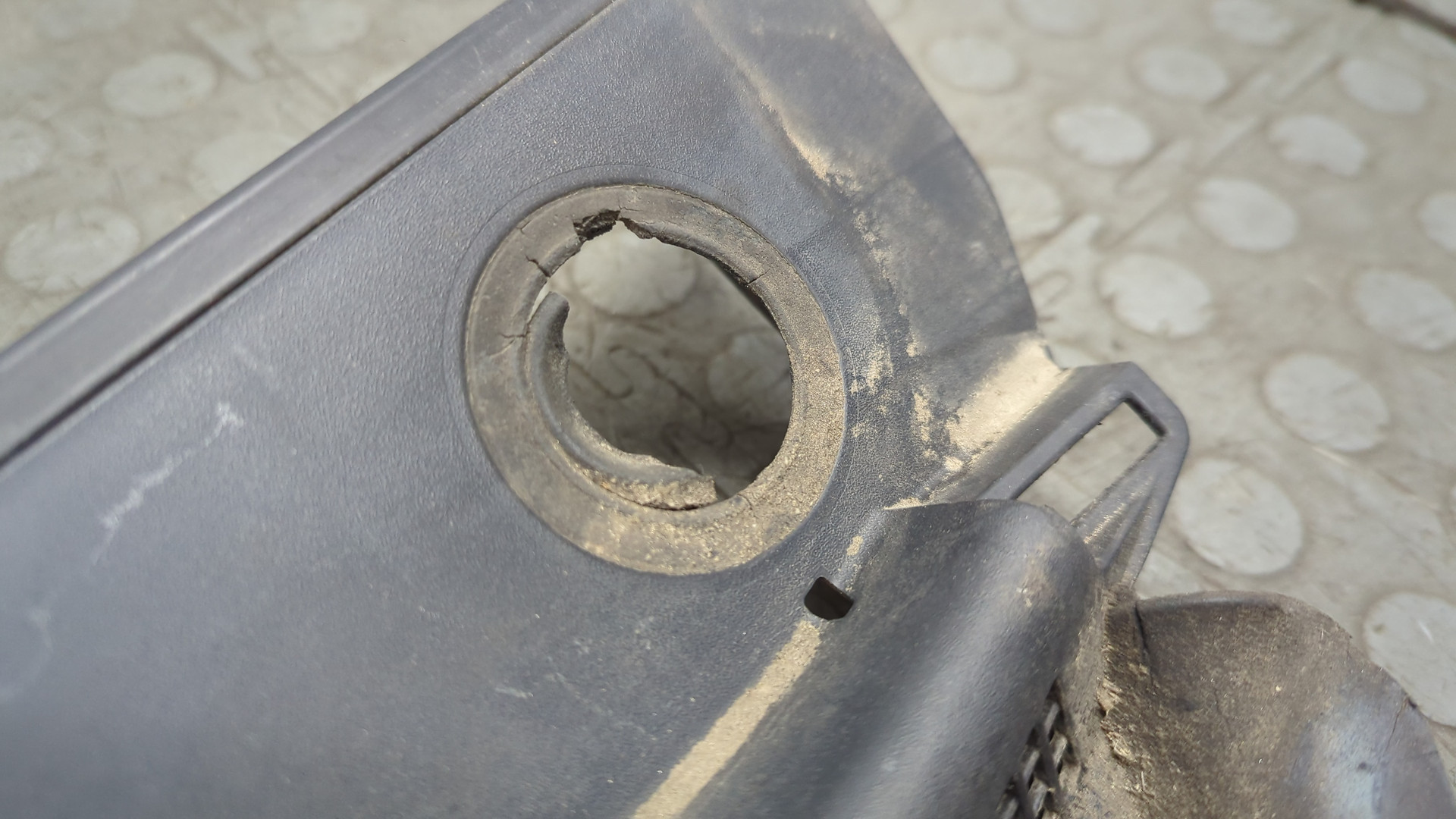 Решетка стеклоочистителей (Жабо)