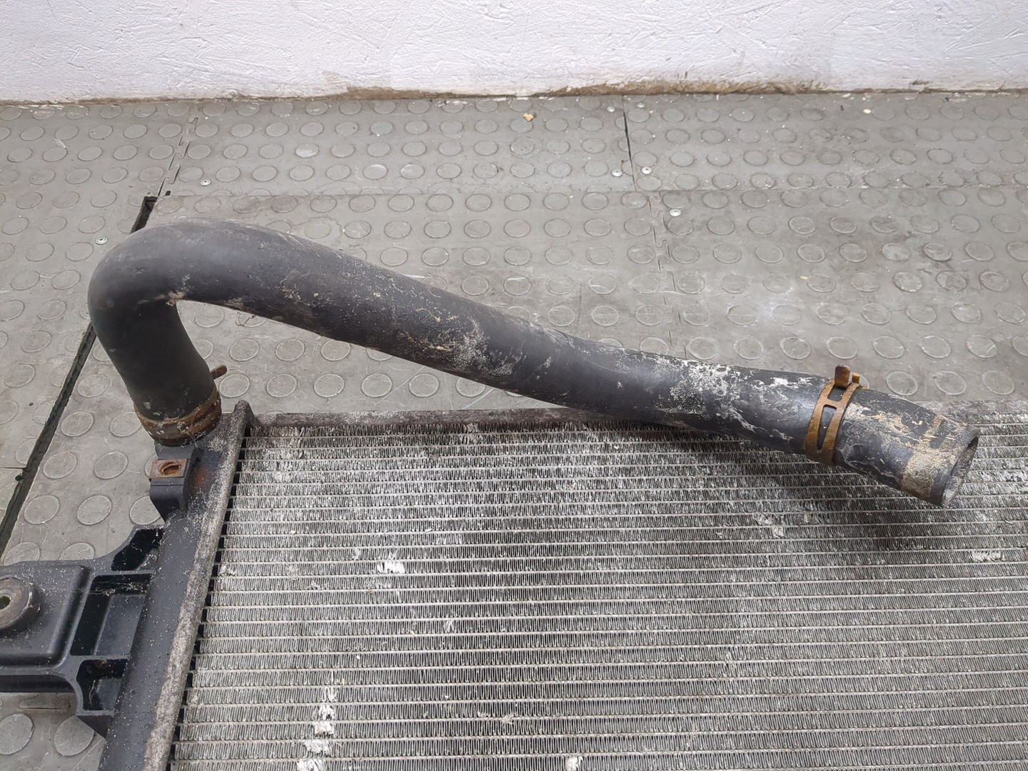 Радиатор охлаждения двигателя основной