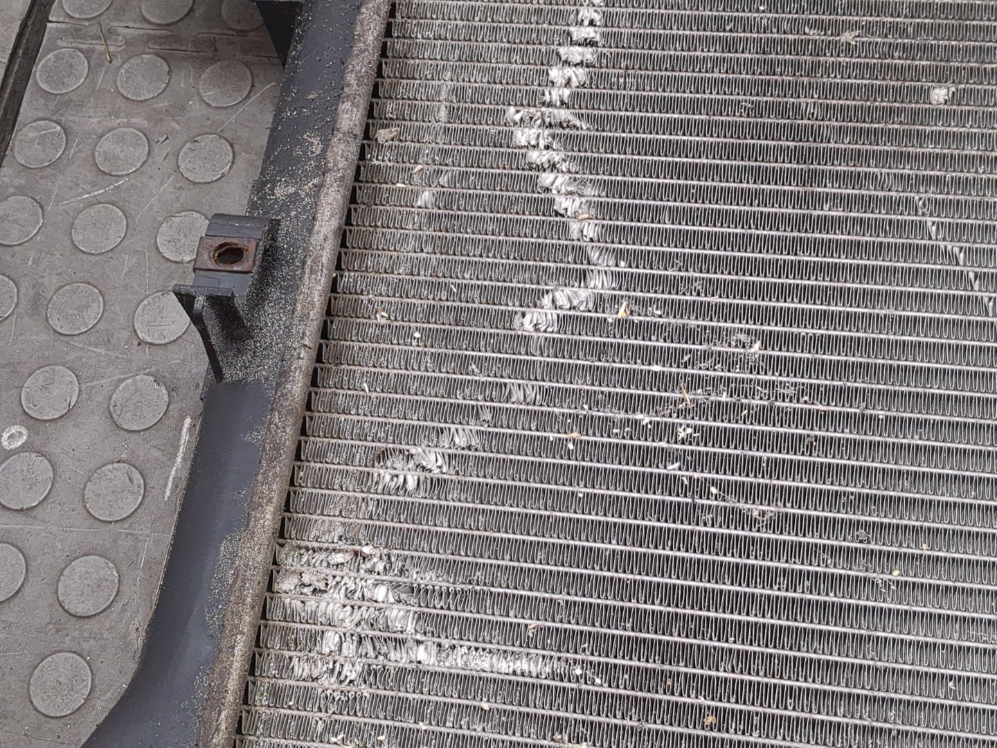 Радиатор охлаждения двигателя основной