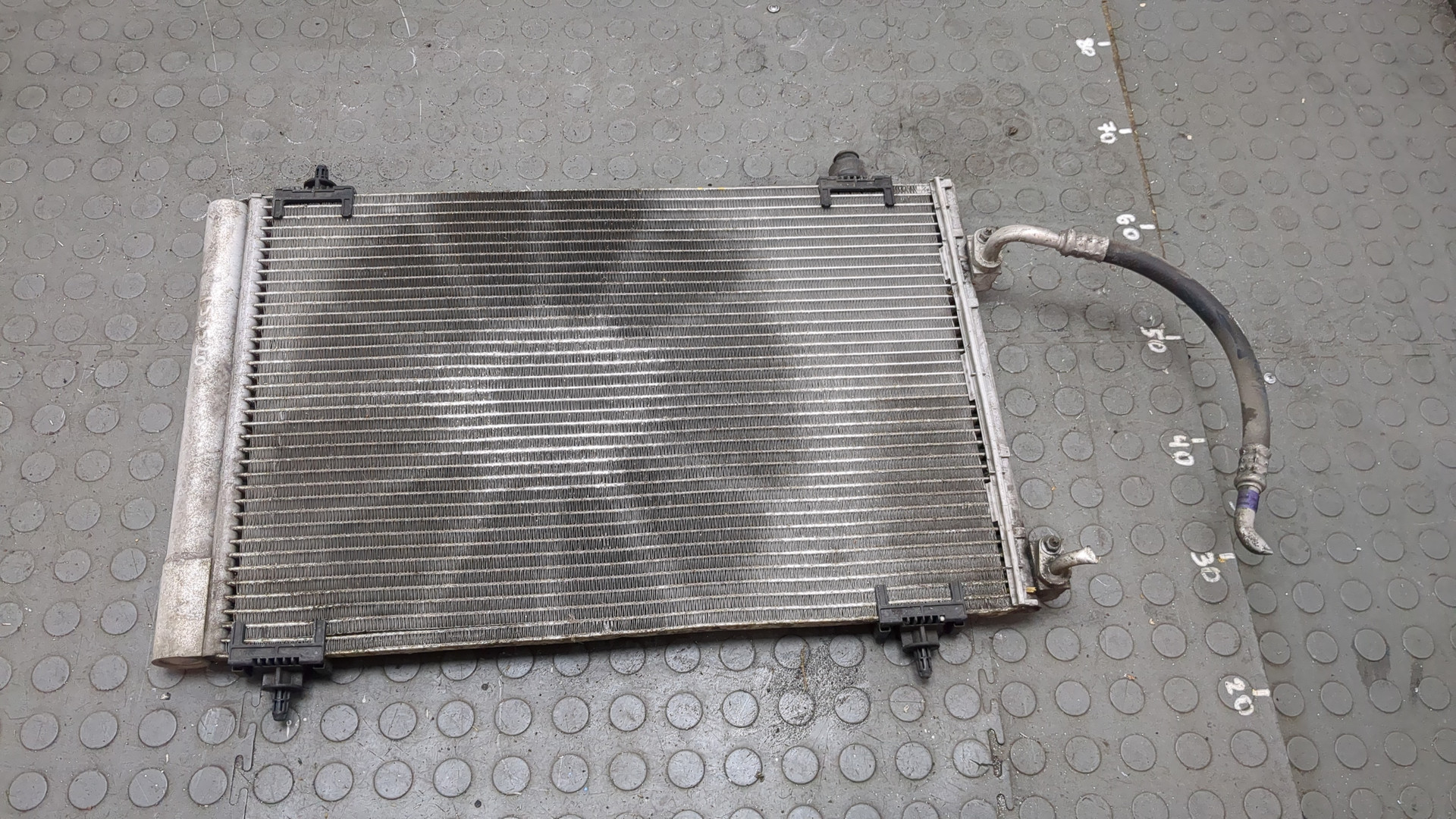Радиатор кондиционера / конденсер