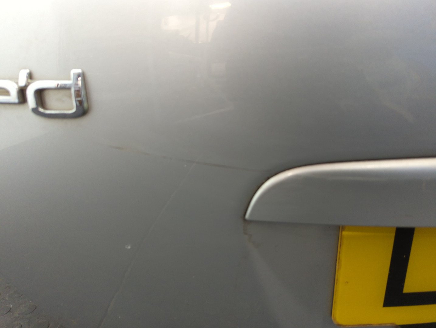 Дверь багажника