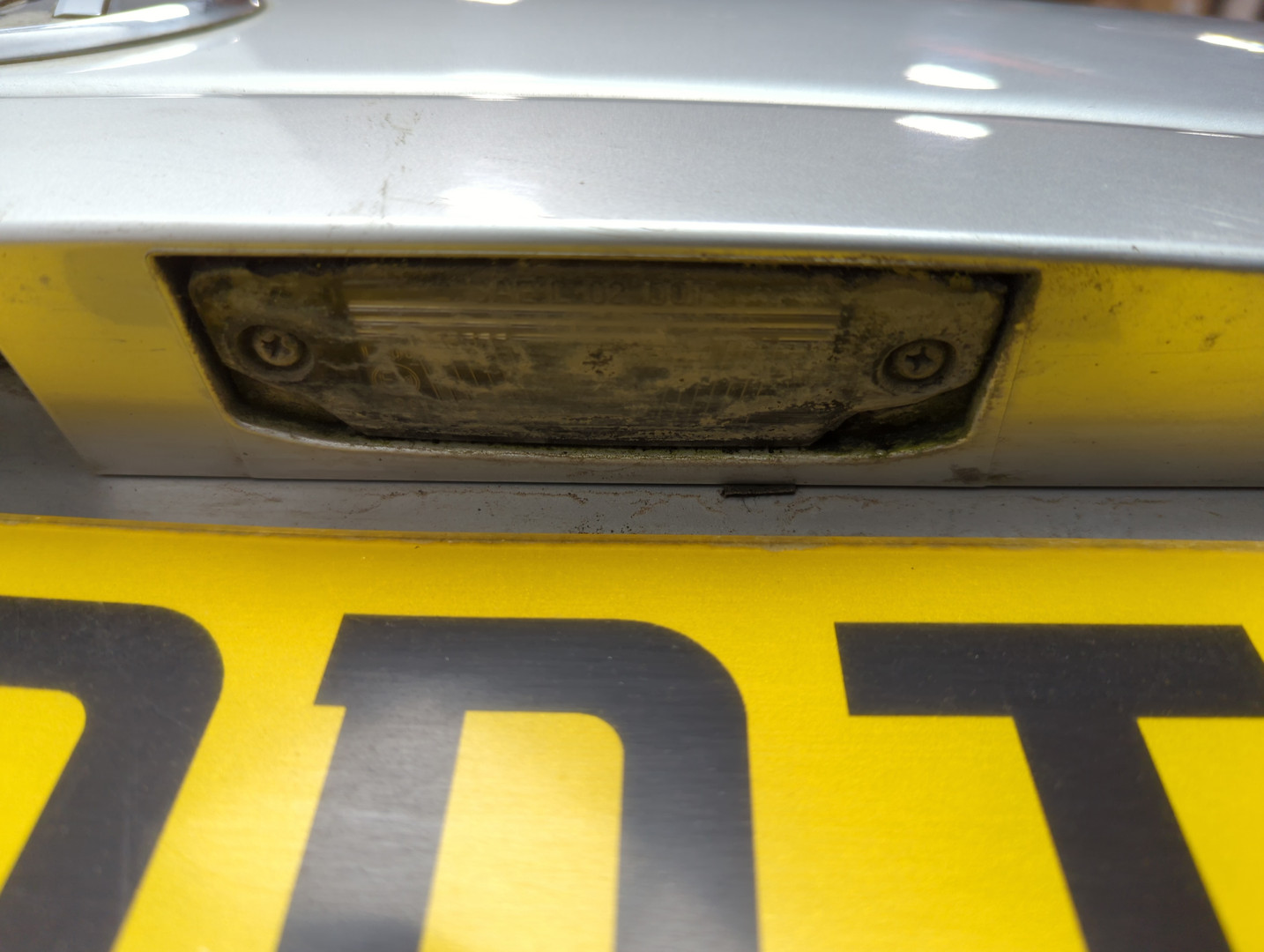 Дверь багажника