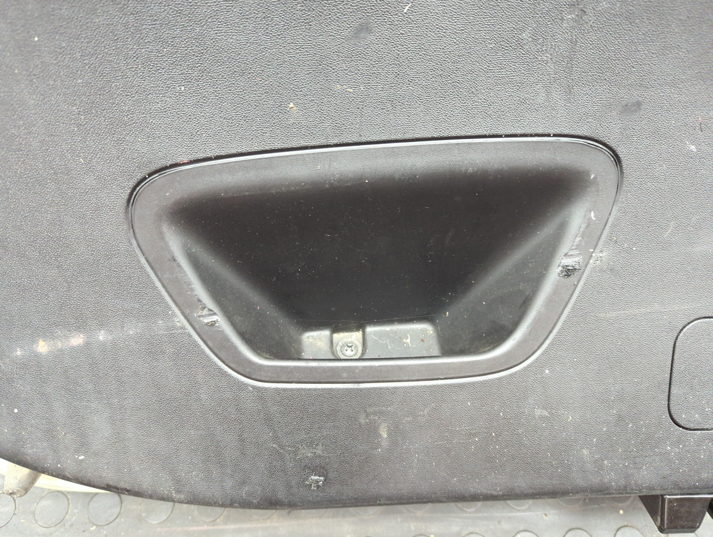 Дверь багажника