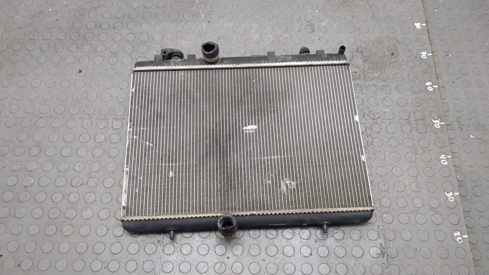 Радиатор охлаждения двигателя основной