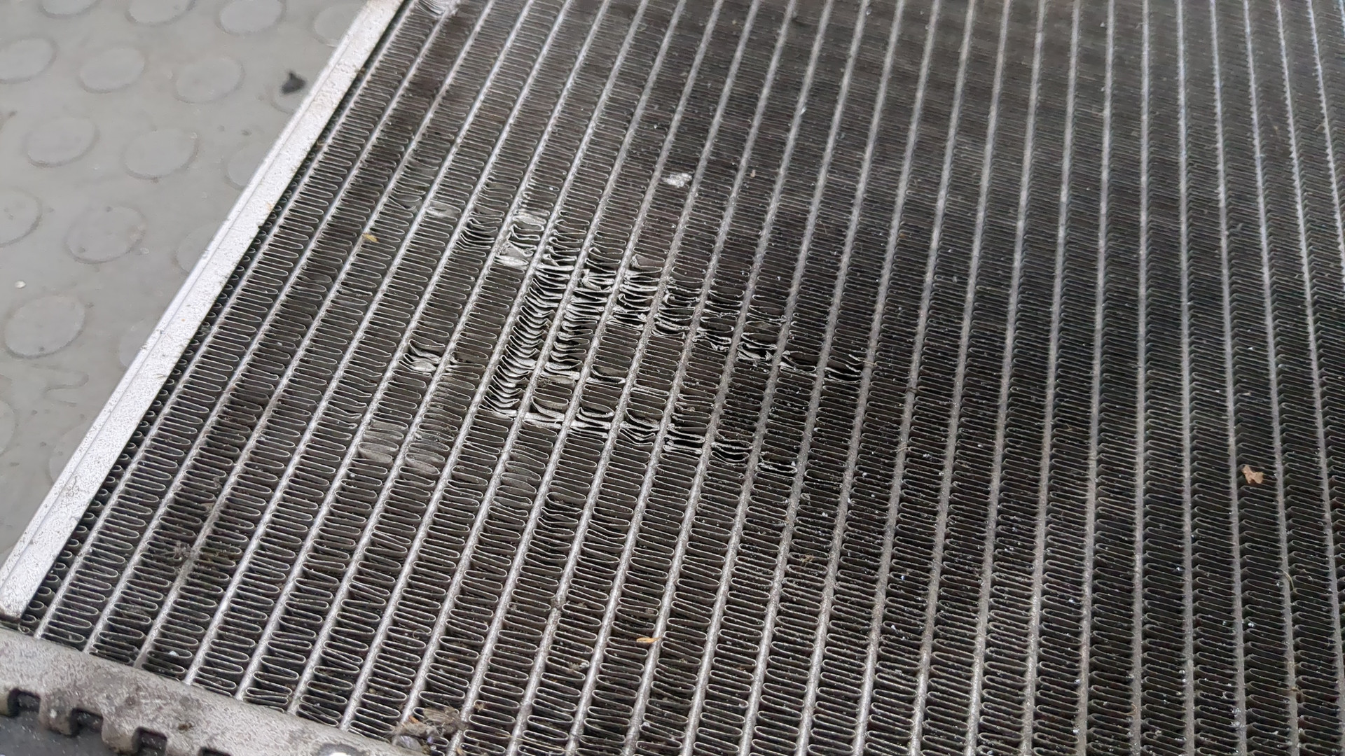 Радиатор охлаждения двигателя основной