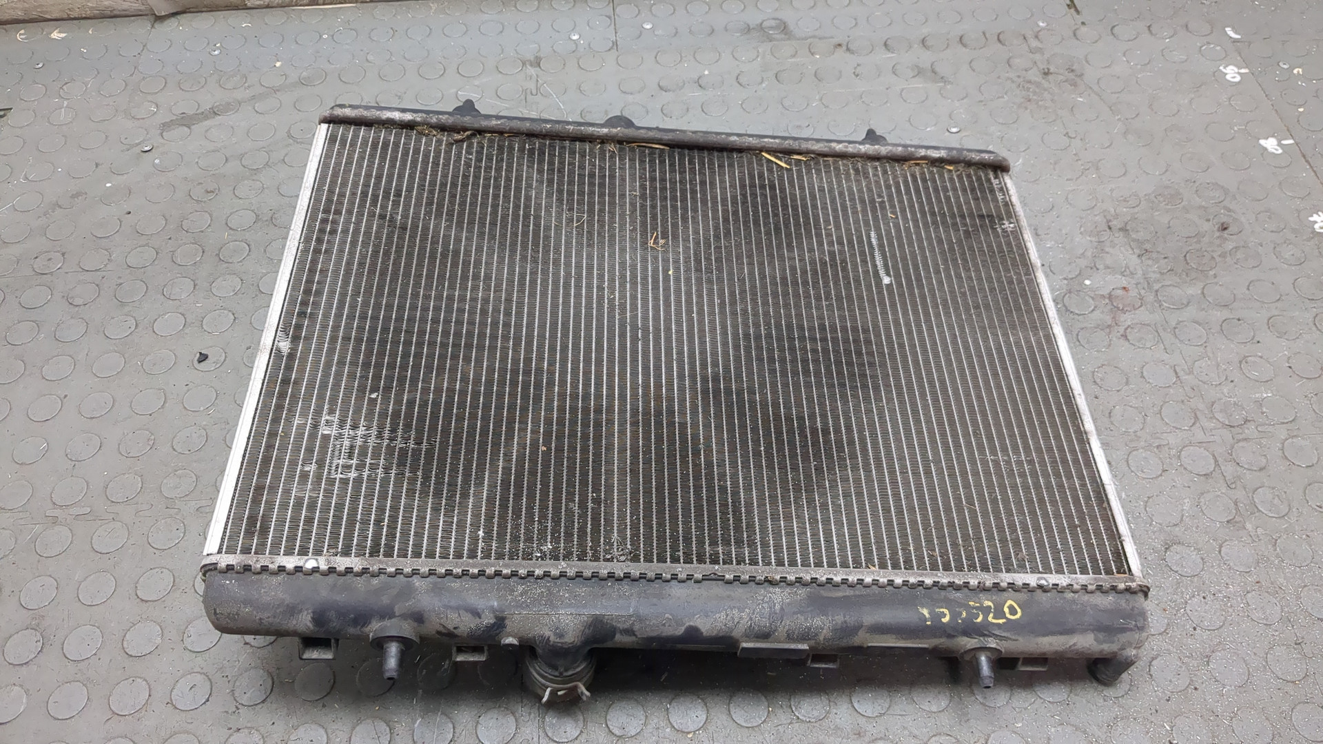 Радиатор охлаждения двигателя основной