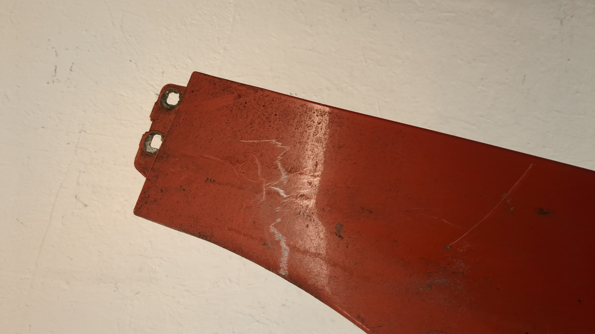 Крыло переднее правое