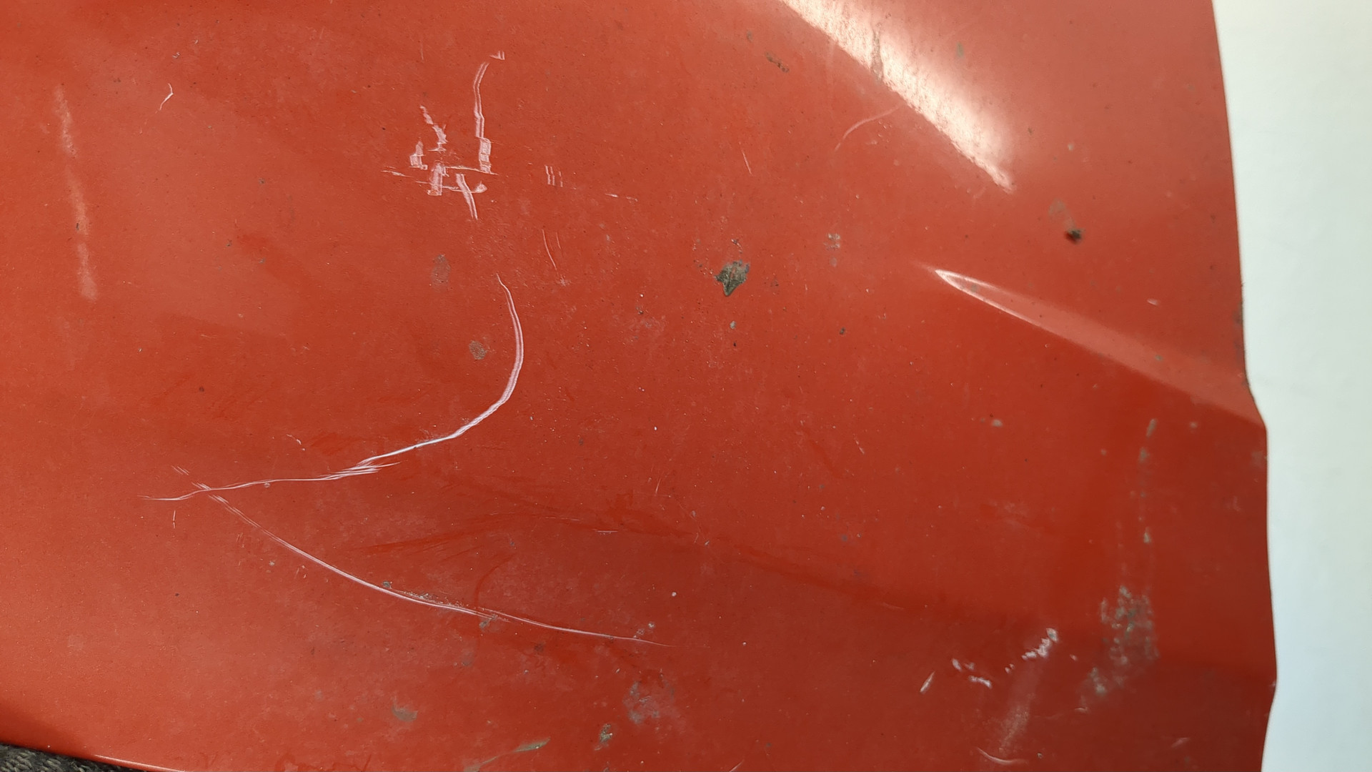 Крыло переднее правое