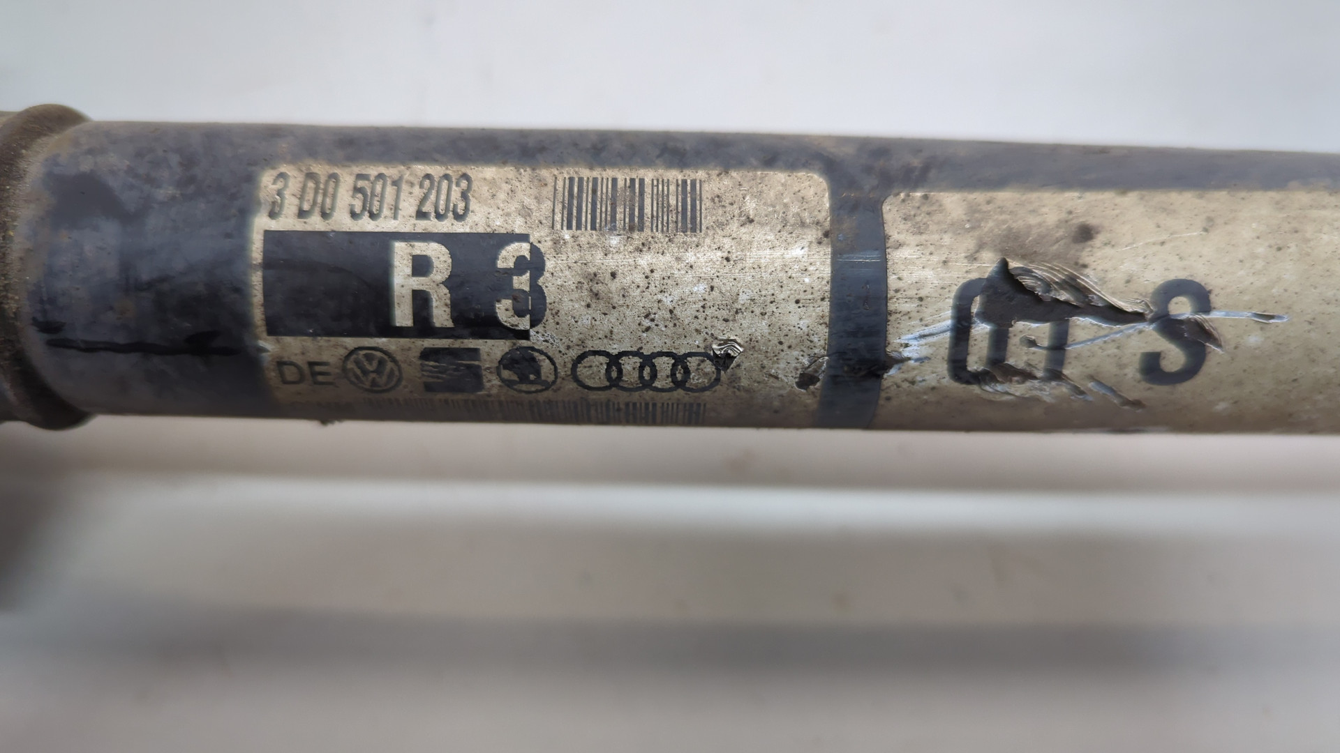 Полуось задняя