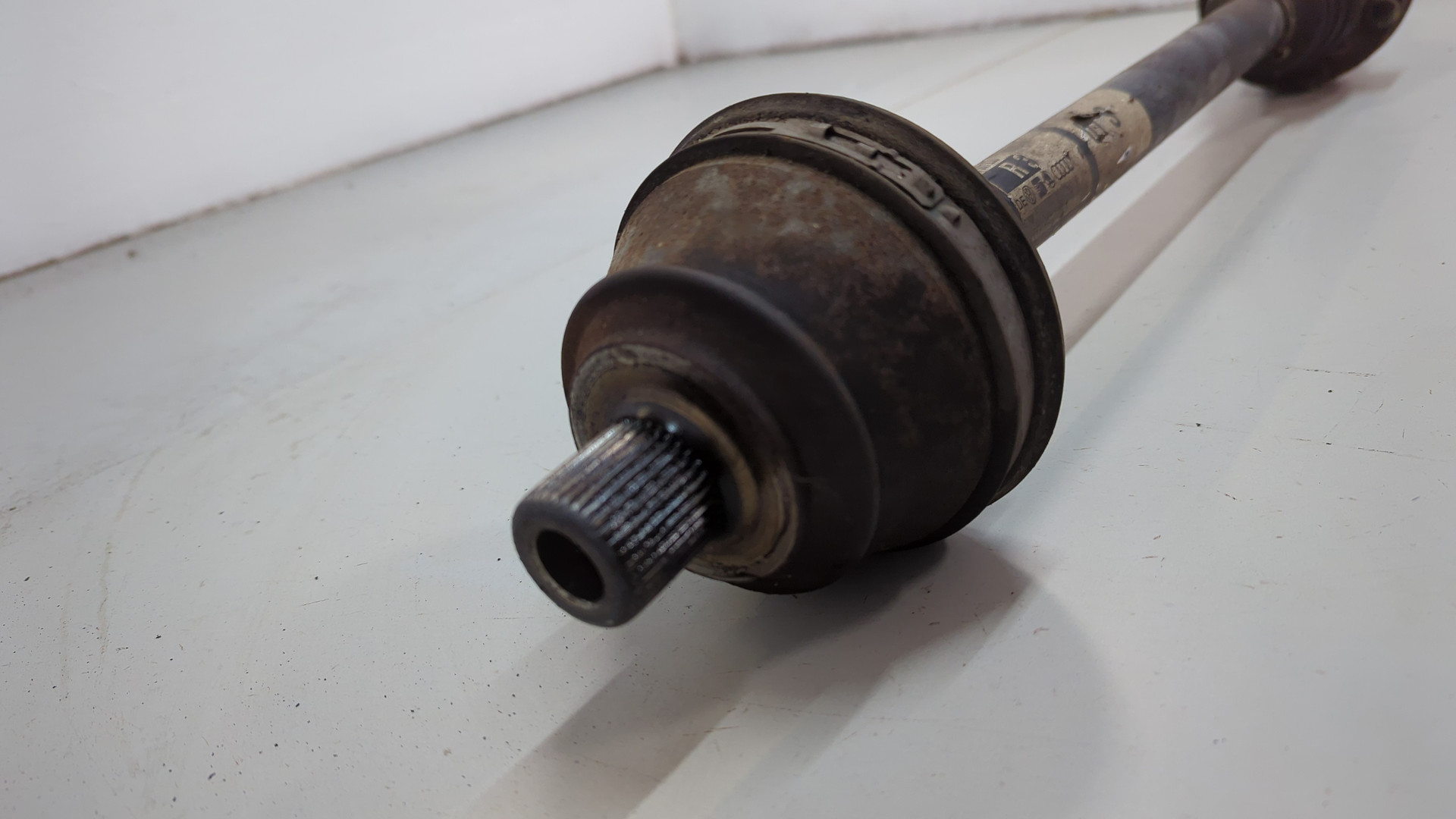 Полуось задняя