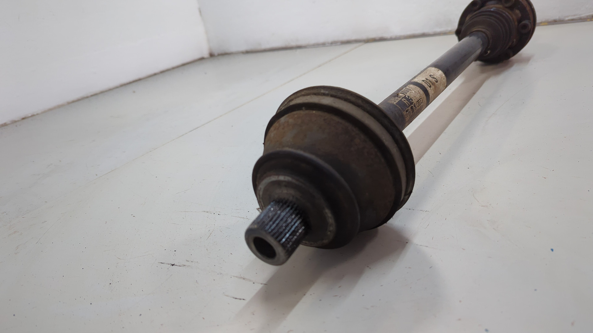 Полуось задняя