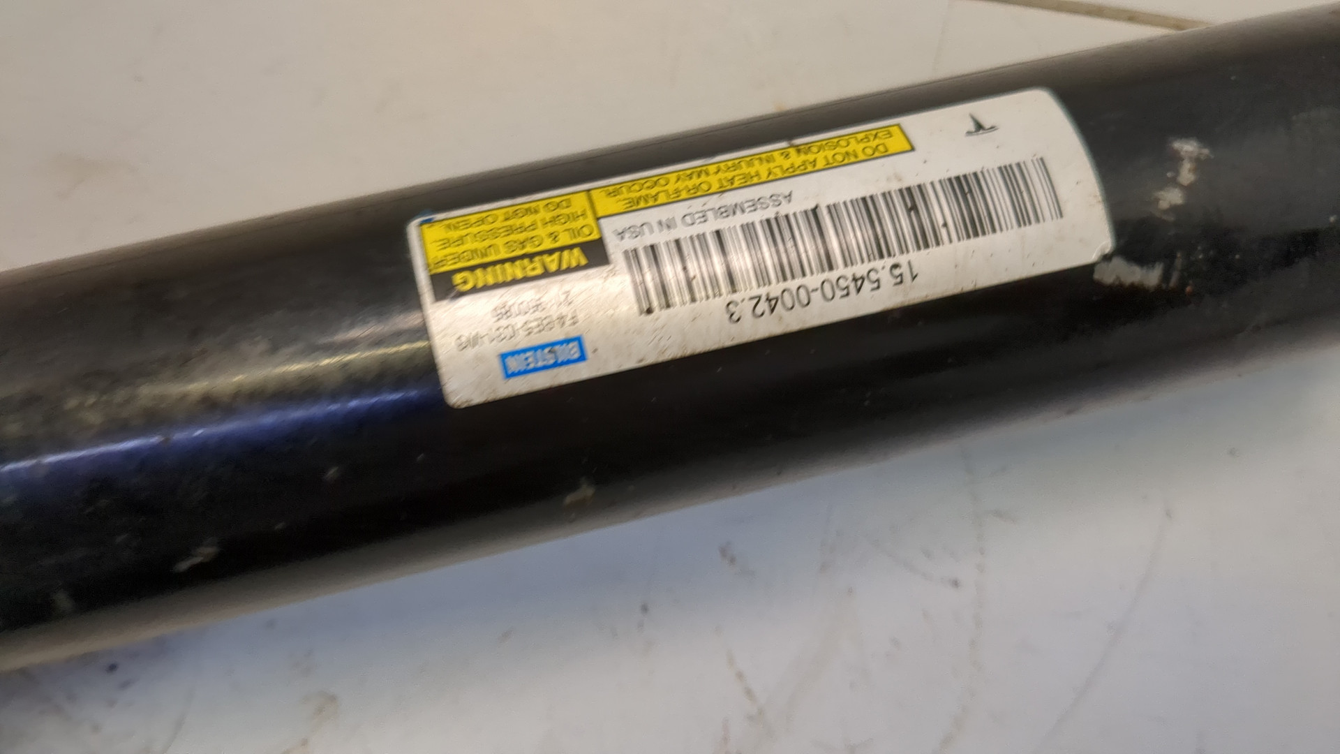 Амортизатор задний (стойка)