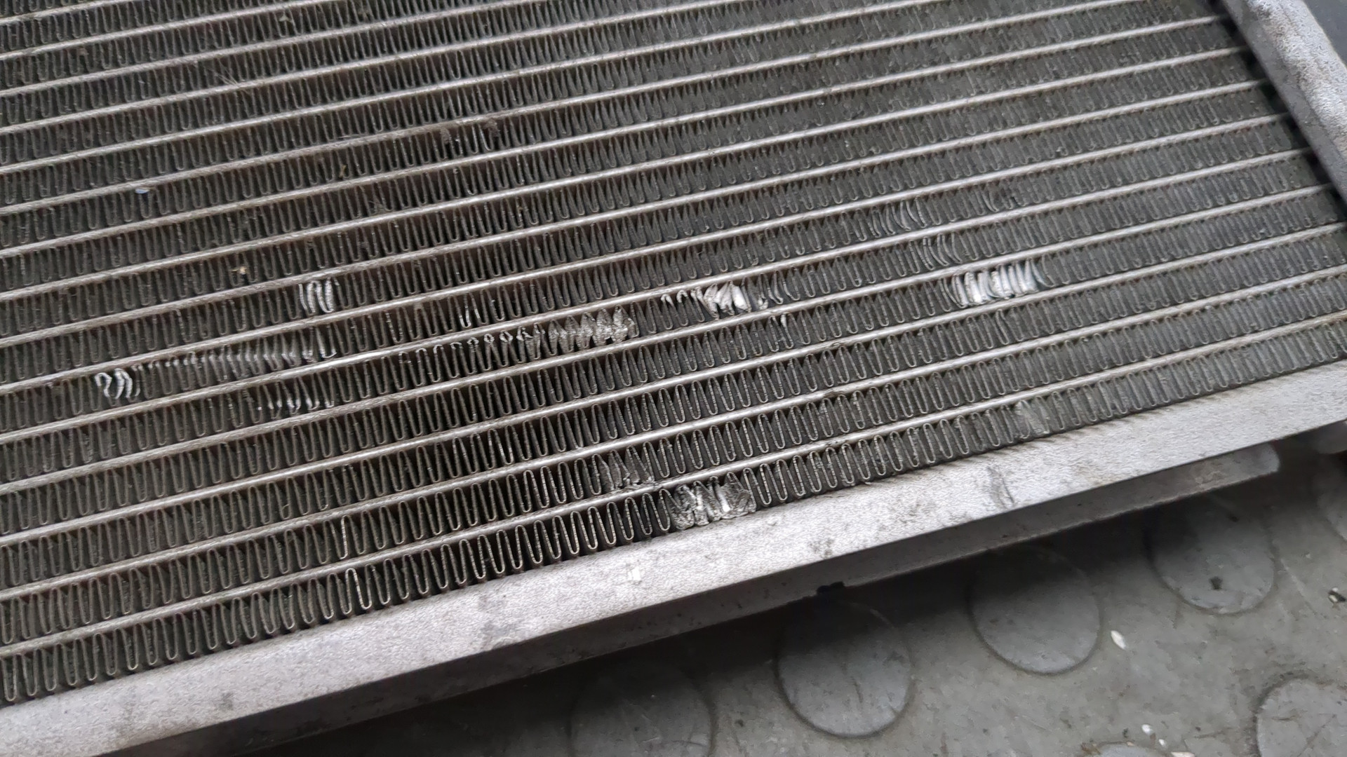 Радиатор охлаждения двигателя основной