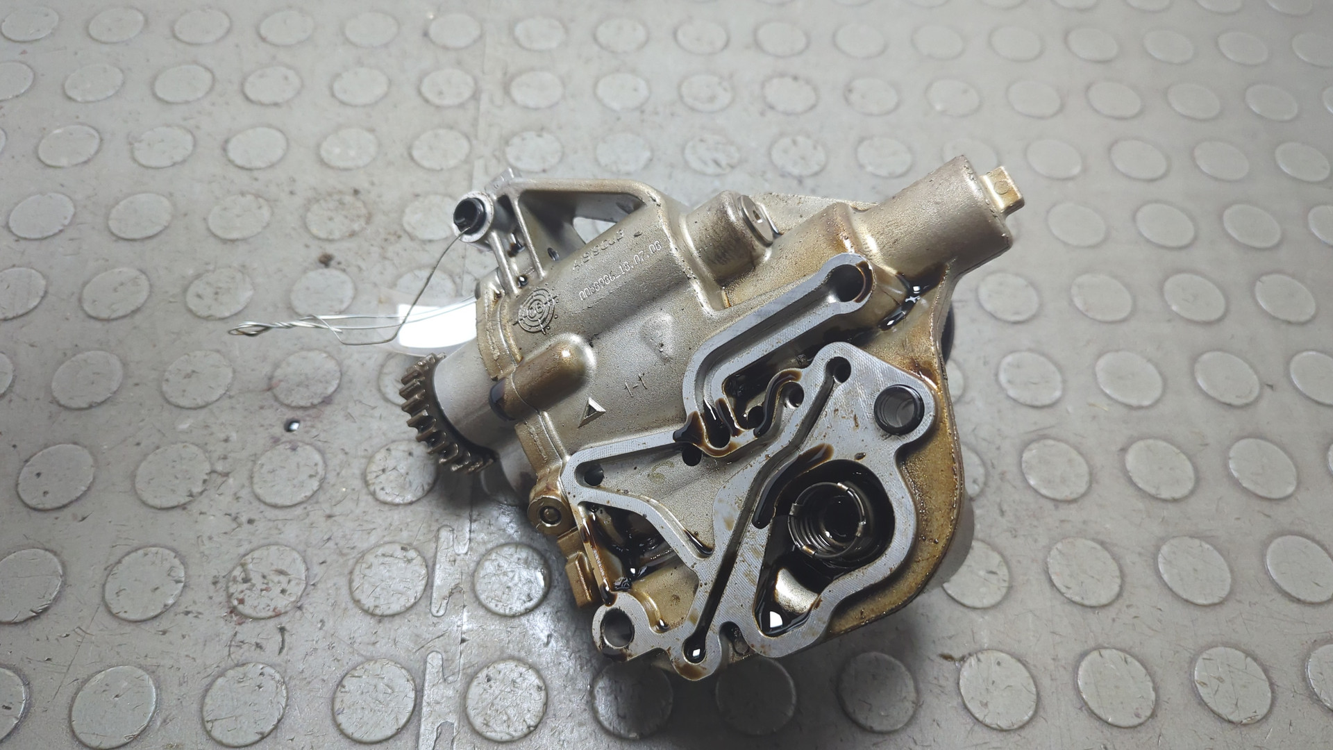 Насос масляный