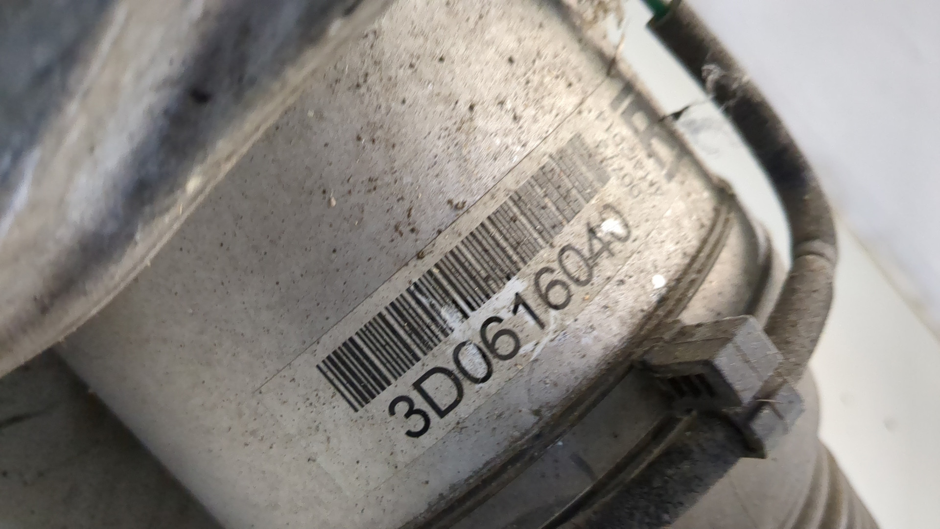 Амортизатор передний правый