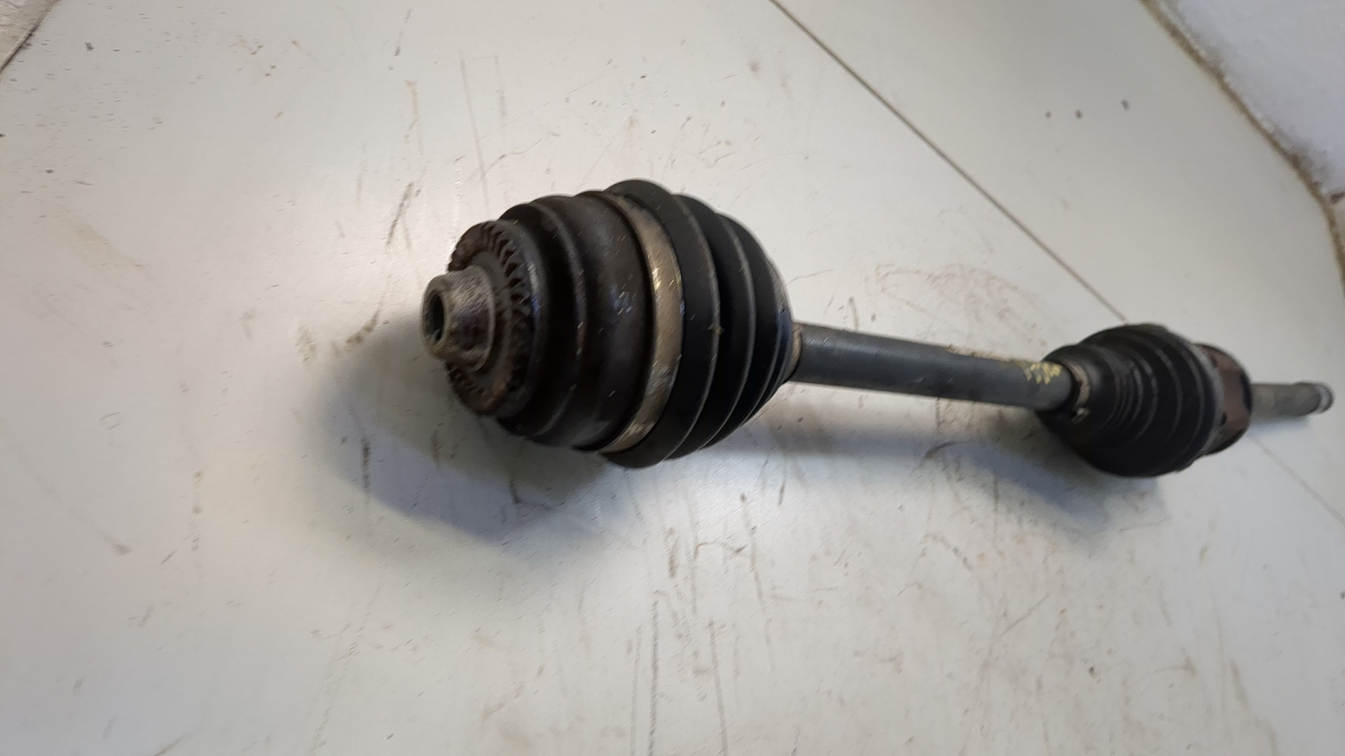 Полуось передняя правая