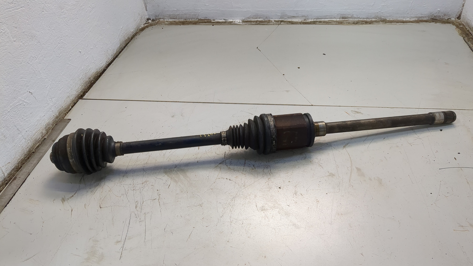 Полуось передняя правая