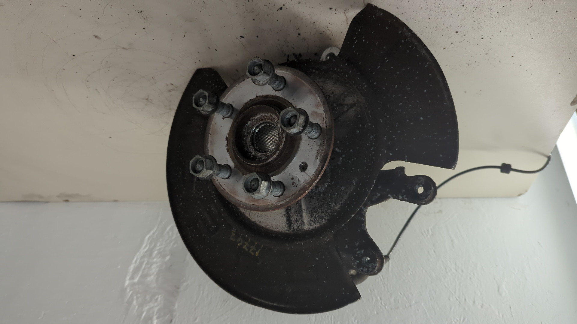 Кулак поворотный задний правый