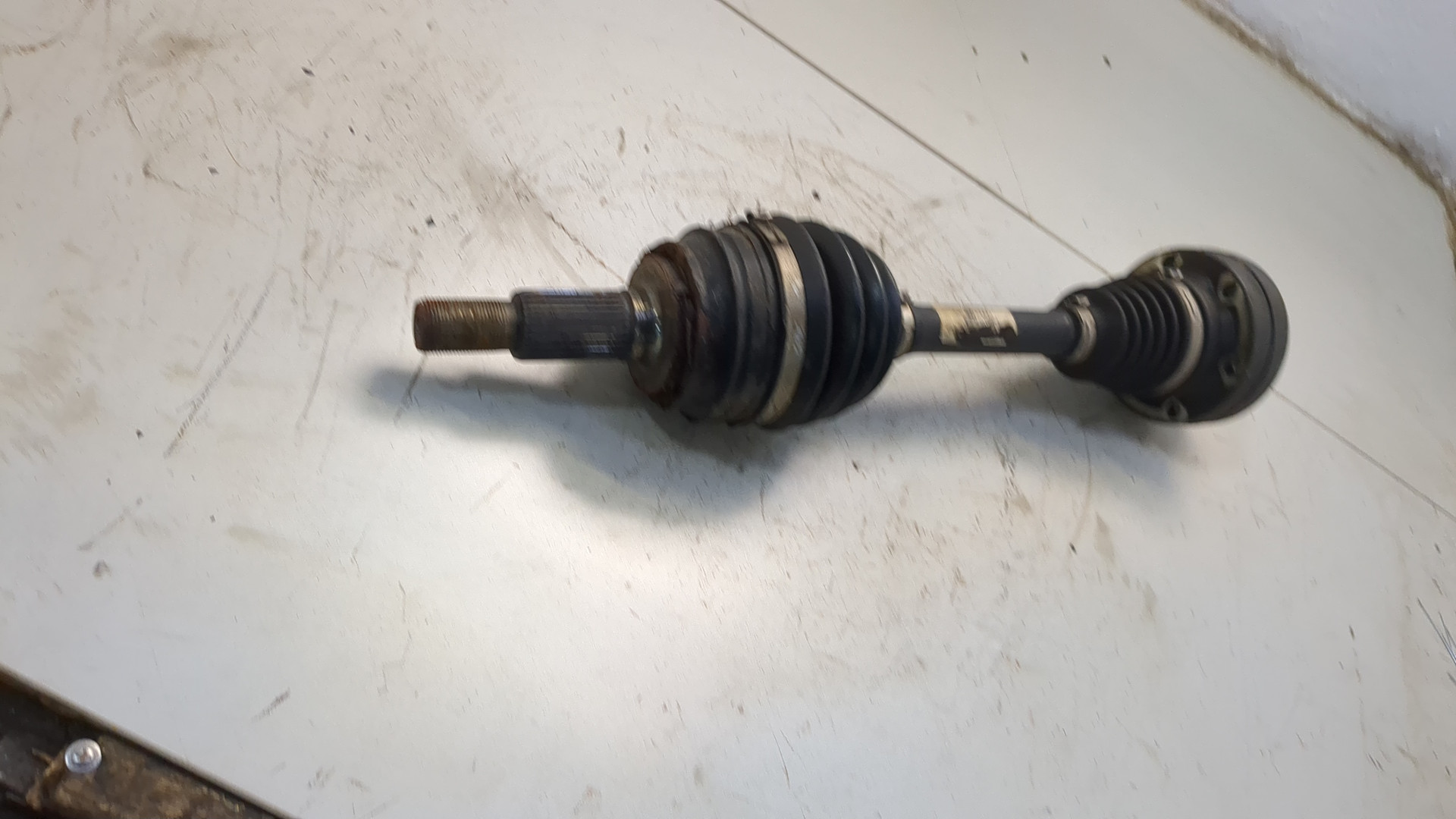 Полуось передняя