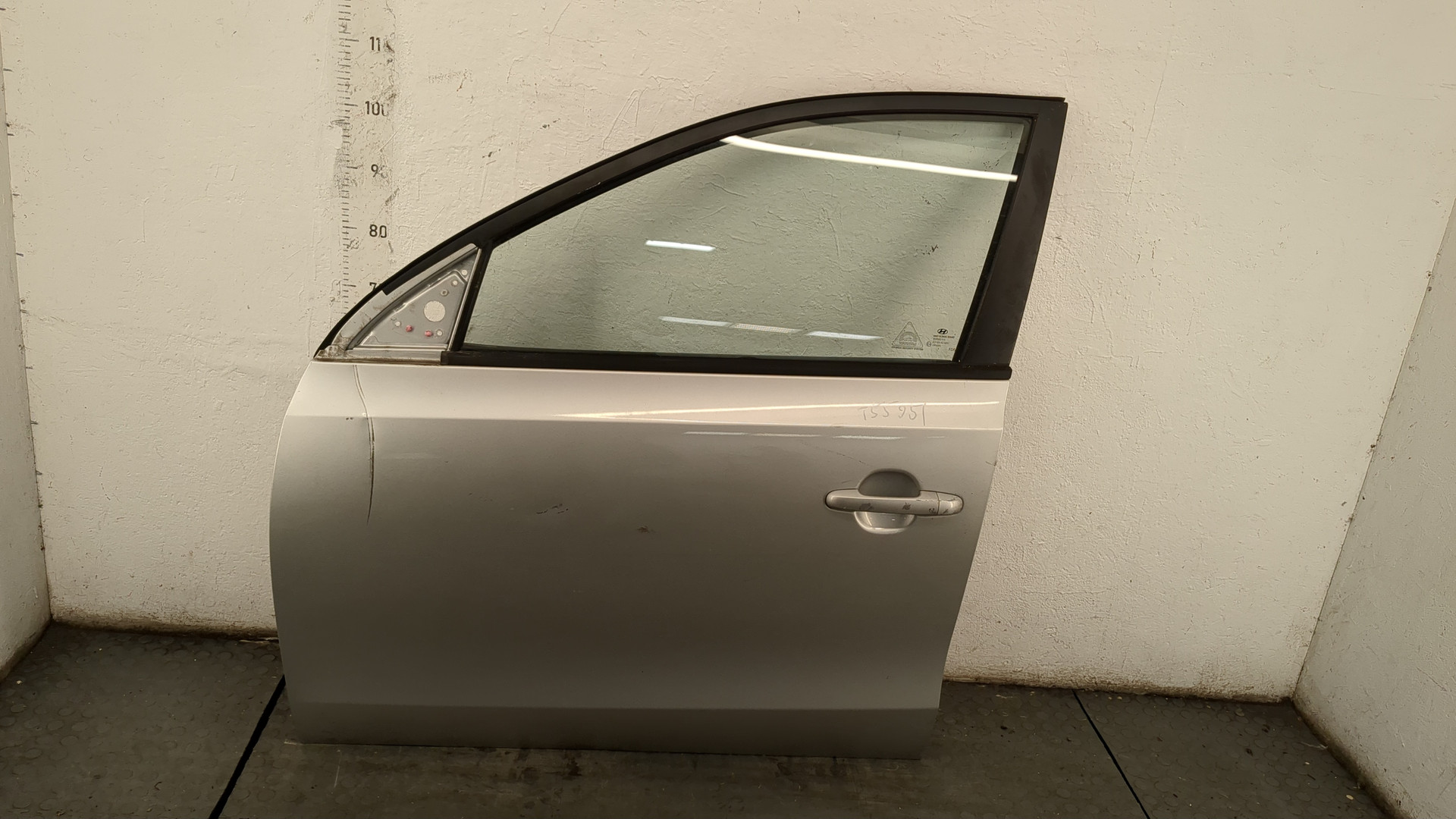 Дверь передняя левая