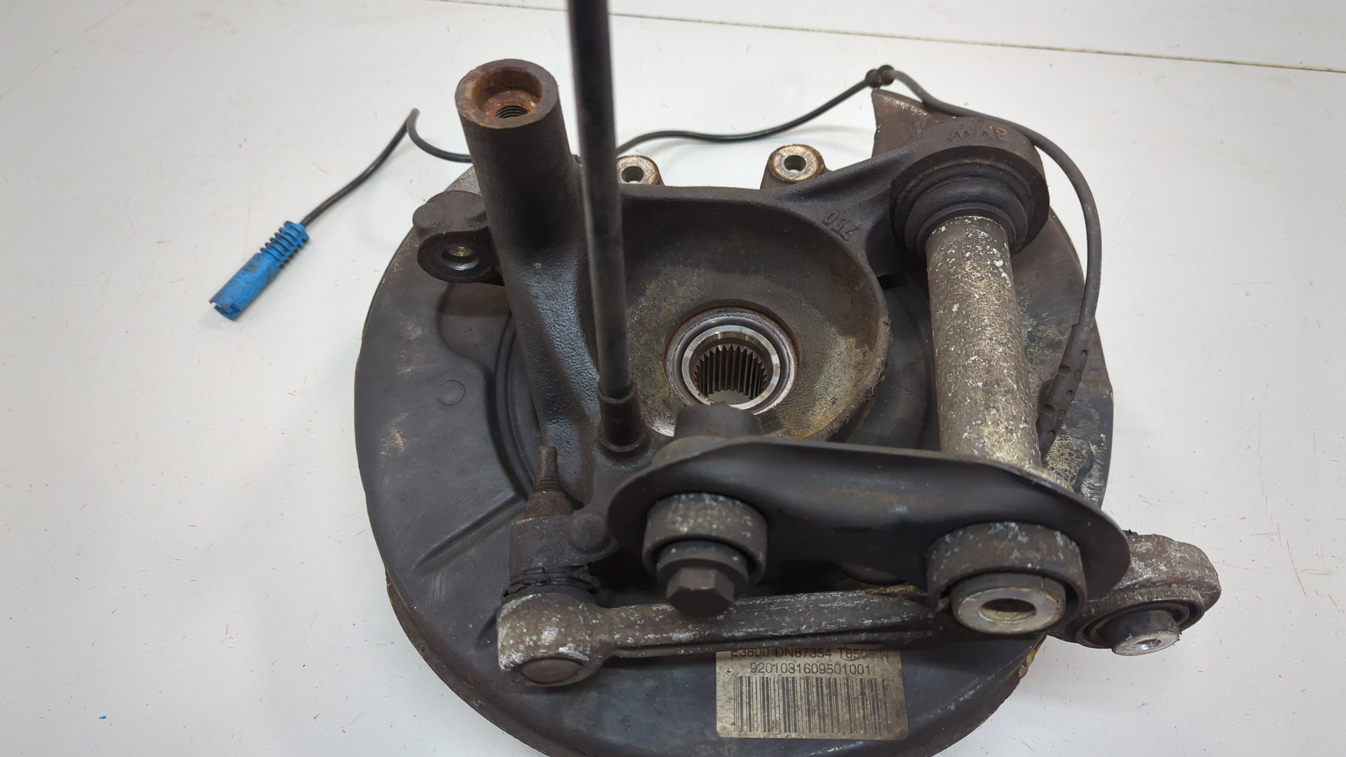 Кулак поворотный задний правый