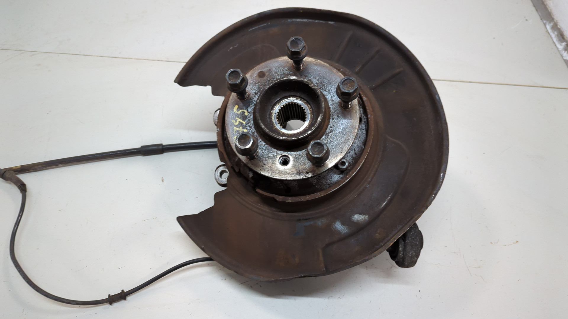 Кулак поворотный задний правый