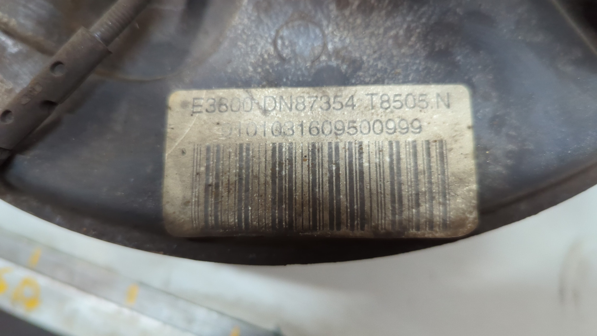 Кулак поворотный задний левый