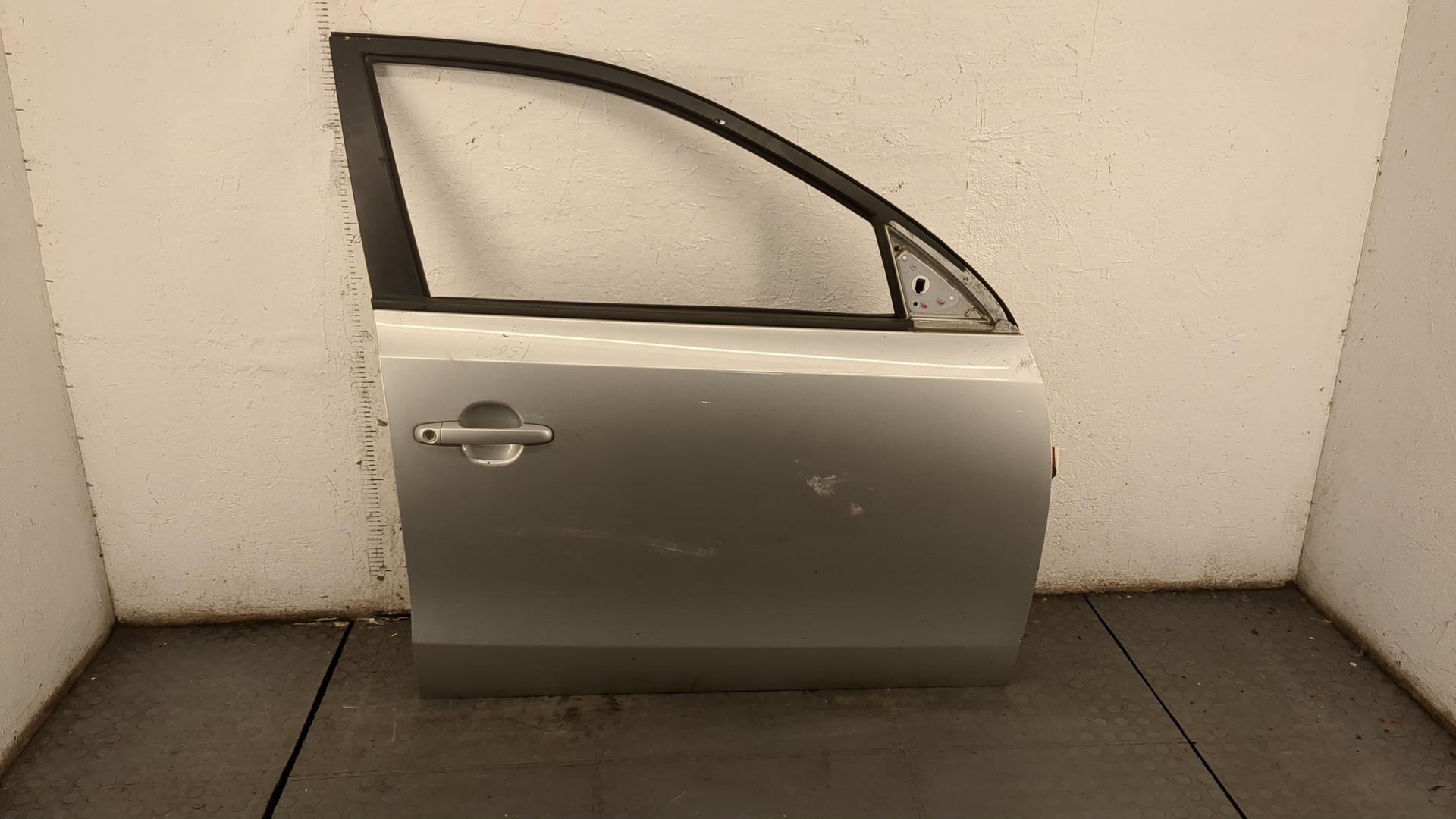 Дверь передняя правая