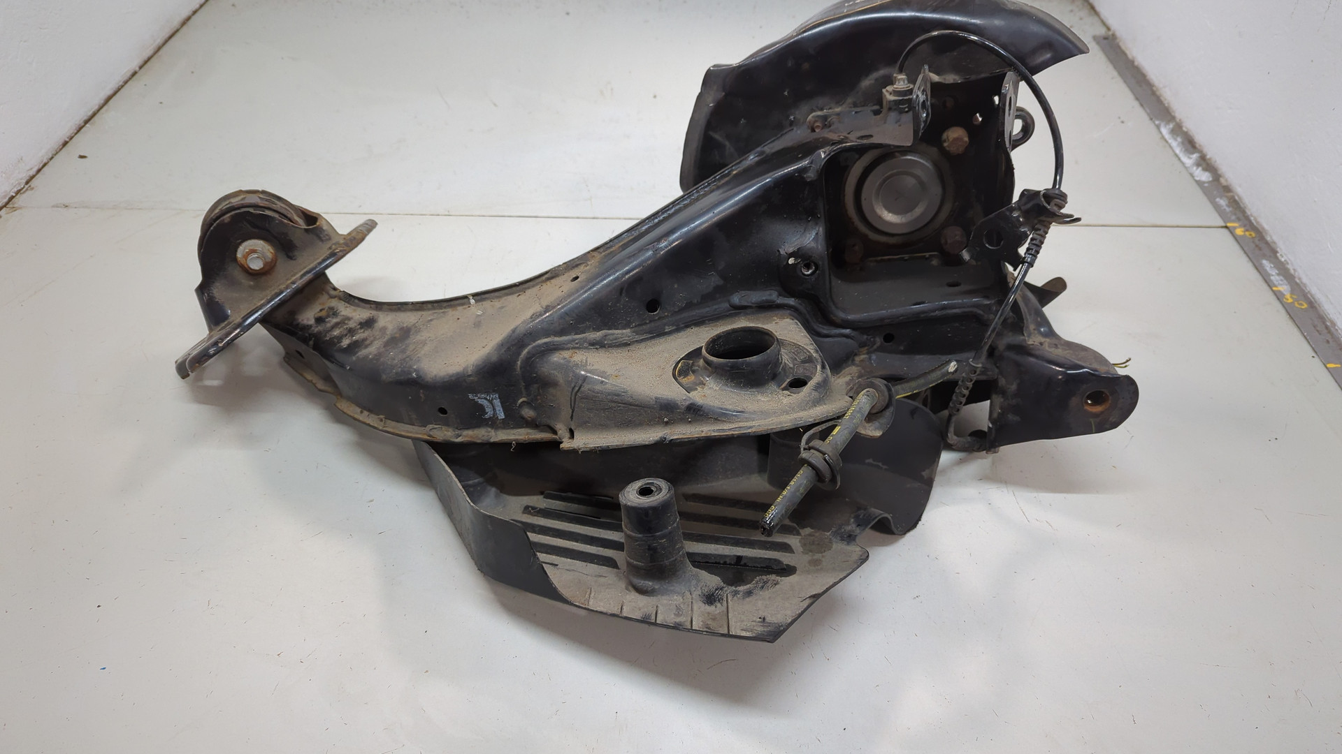 Кулак поворотный задний правый