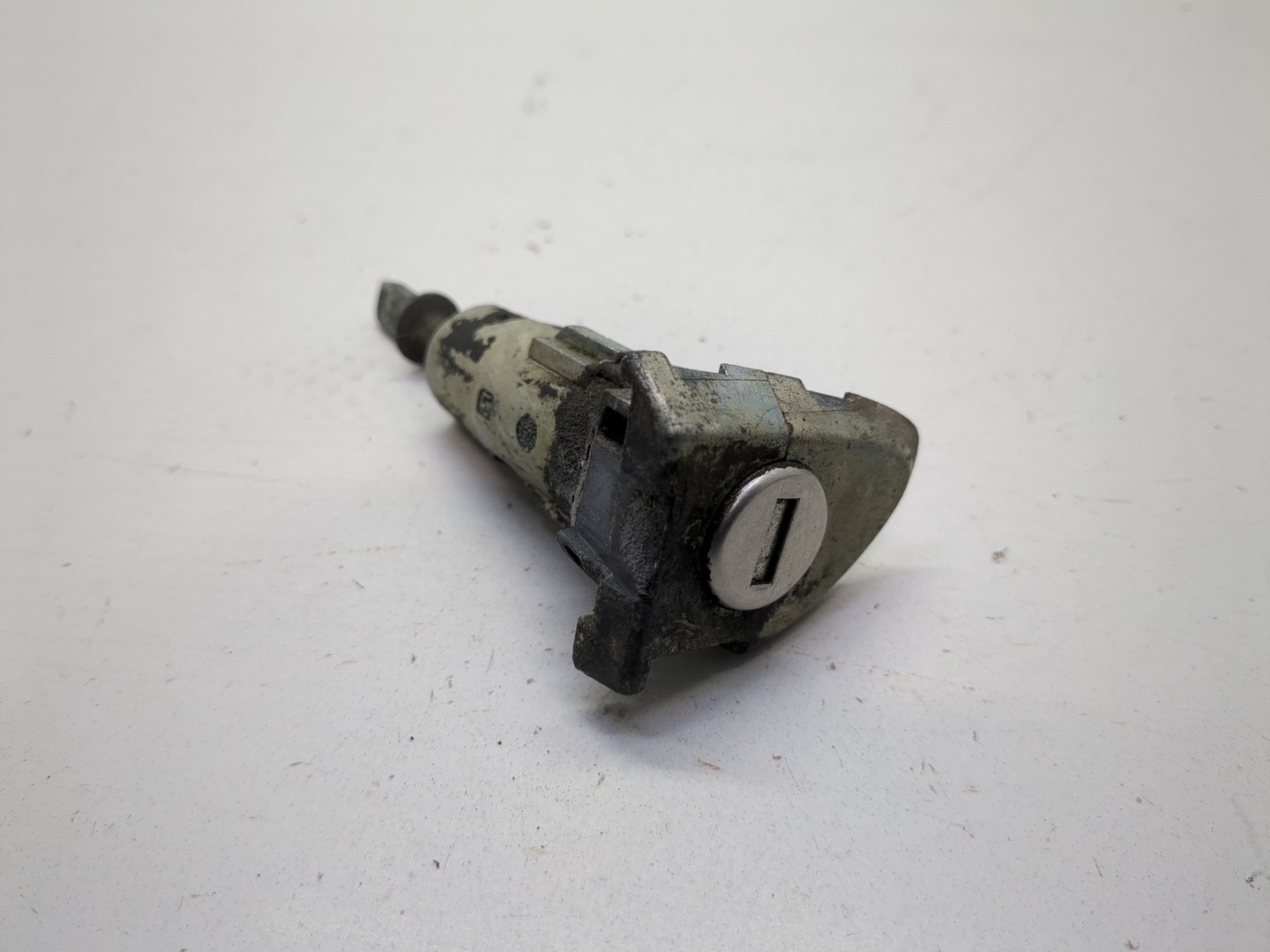 Вставка замка двери