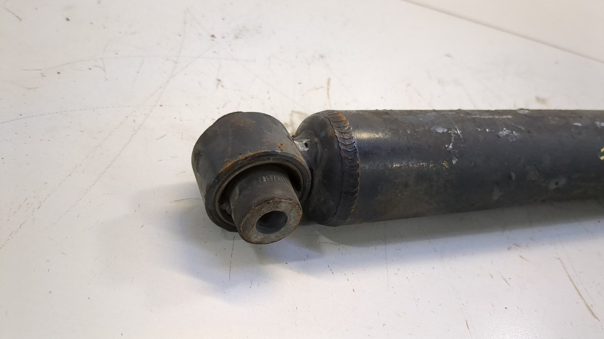 Амортизатор задний (стойка)