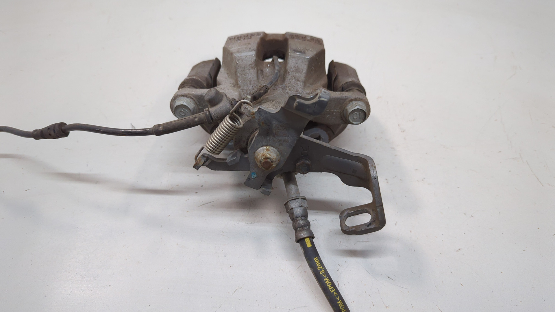 Суппорт задний правый