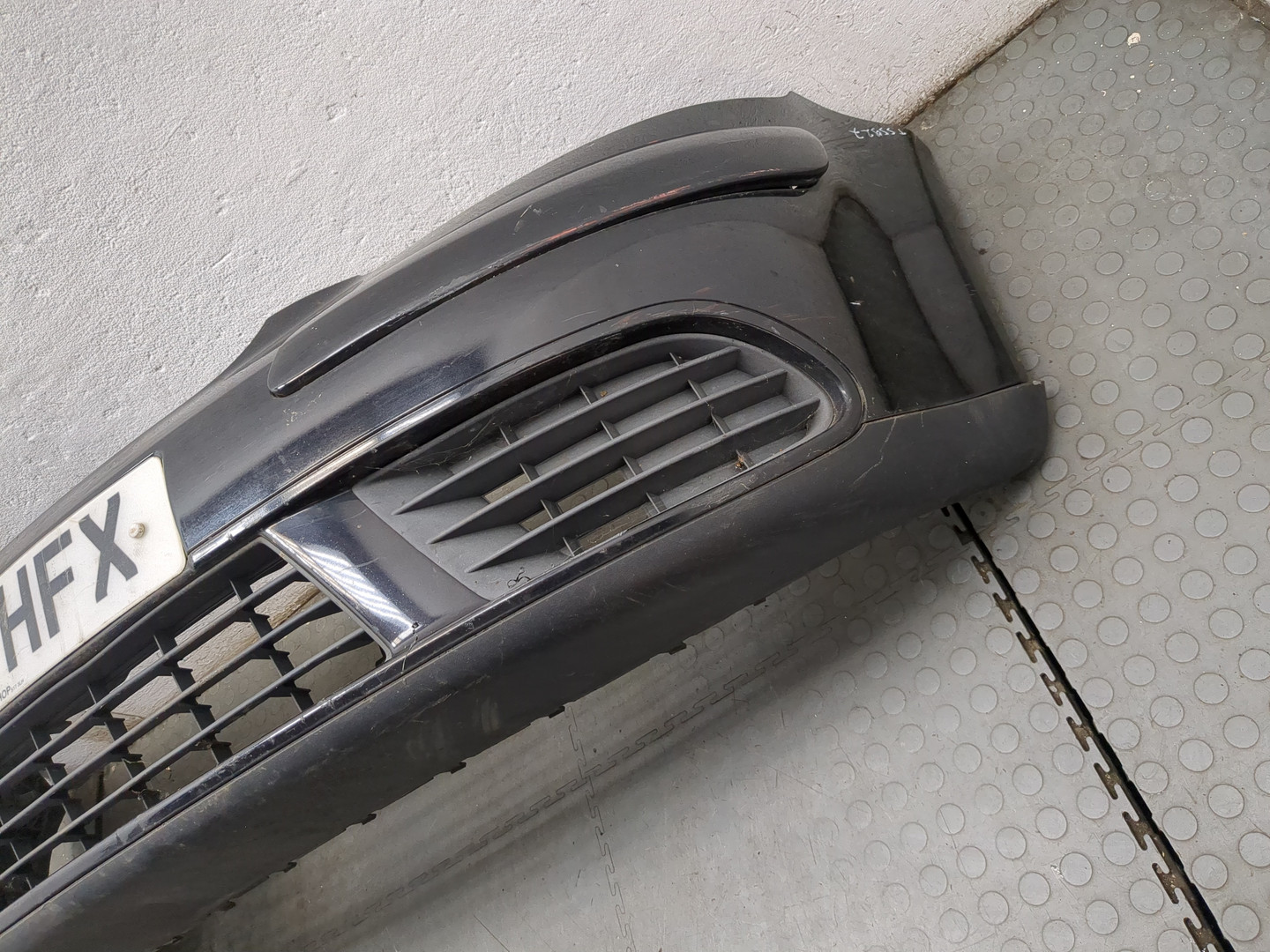 Бампер передний