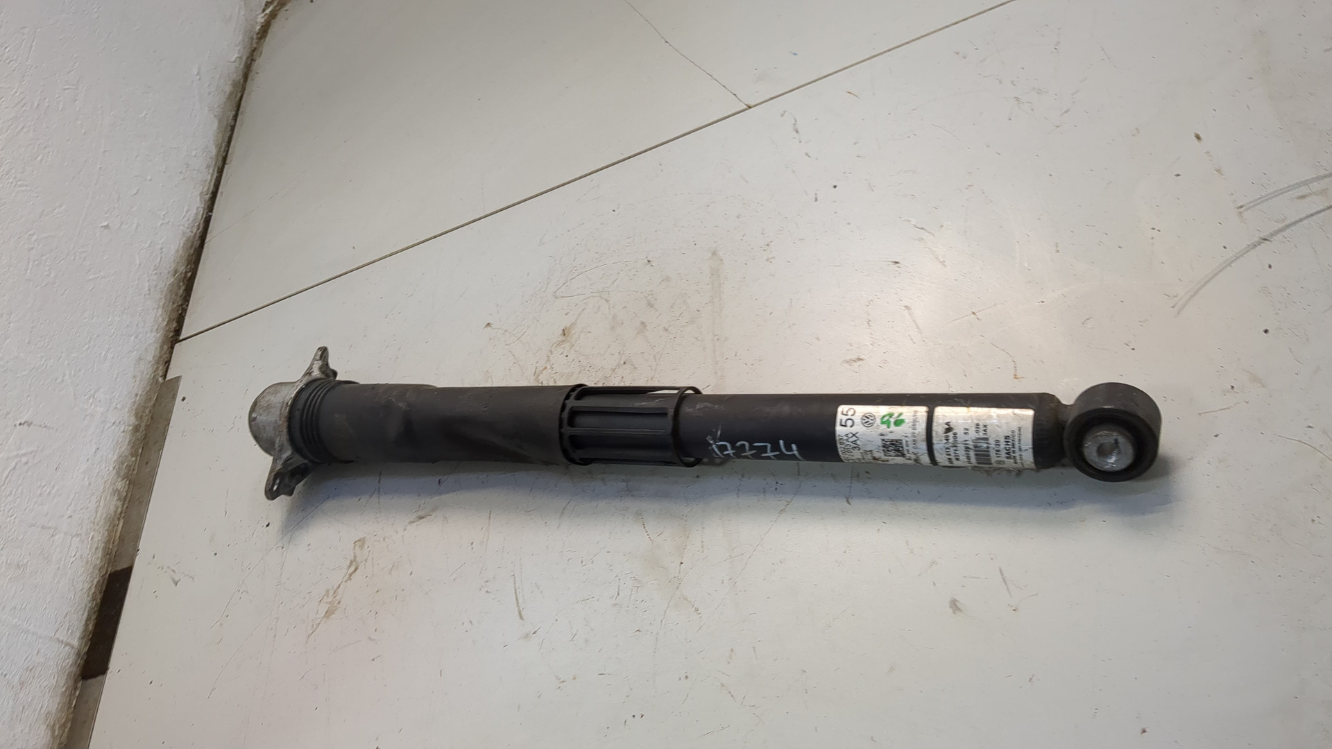 Амортизатор задний (стойка)