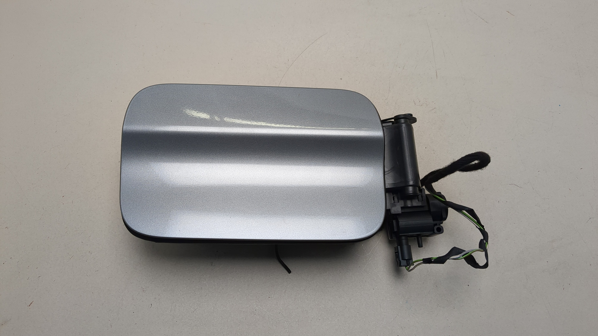 Лючок бензобака