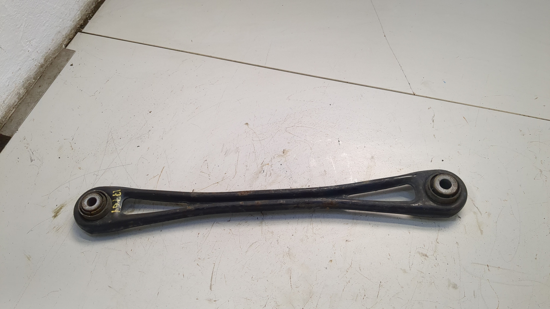 Рычаг задний