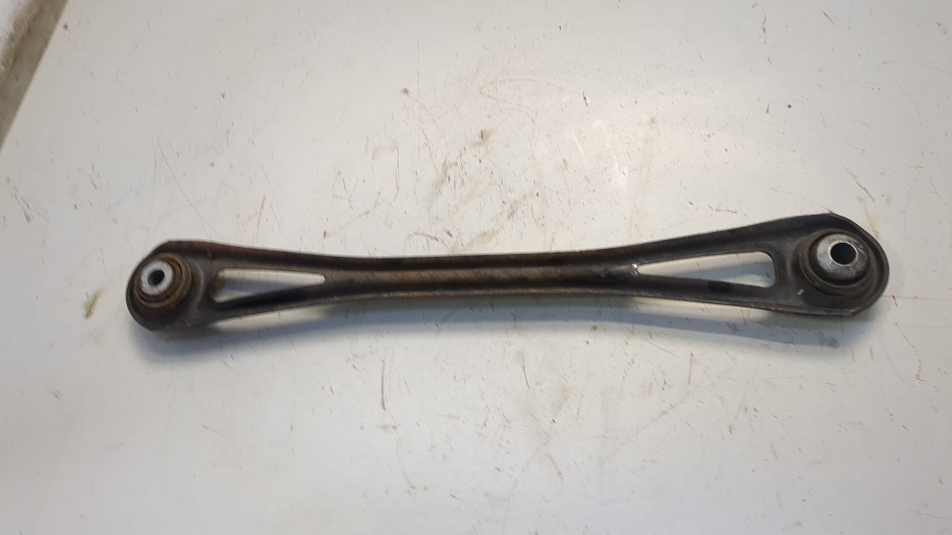 Рычаг задний