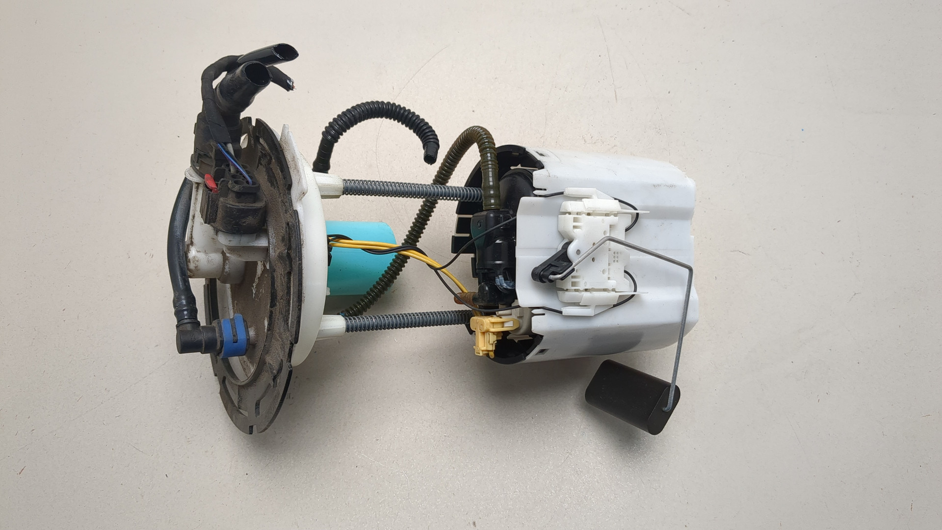 Насос топливный электрический