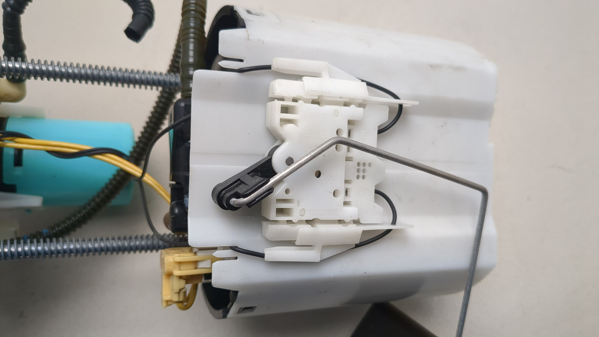 Насос топливный электрический