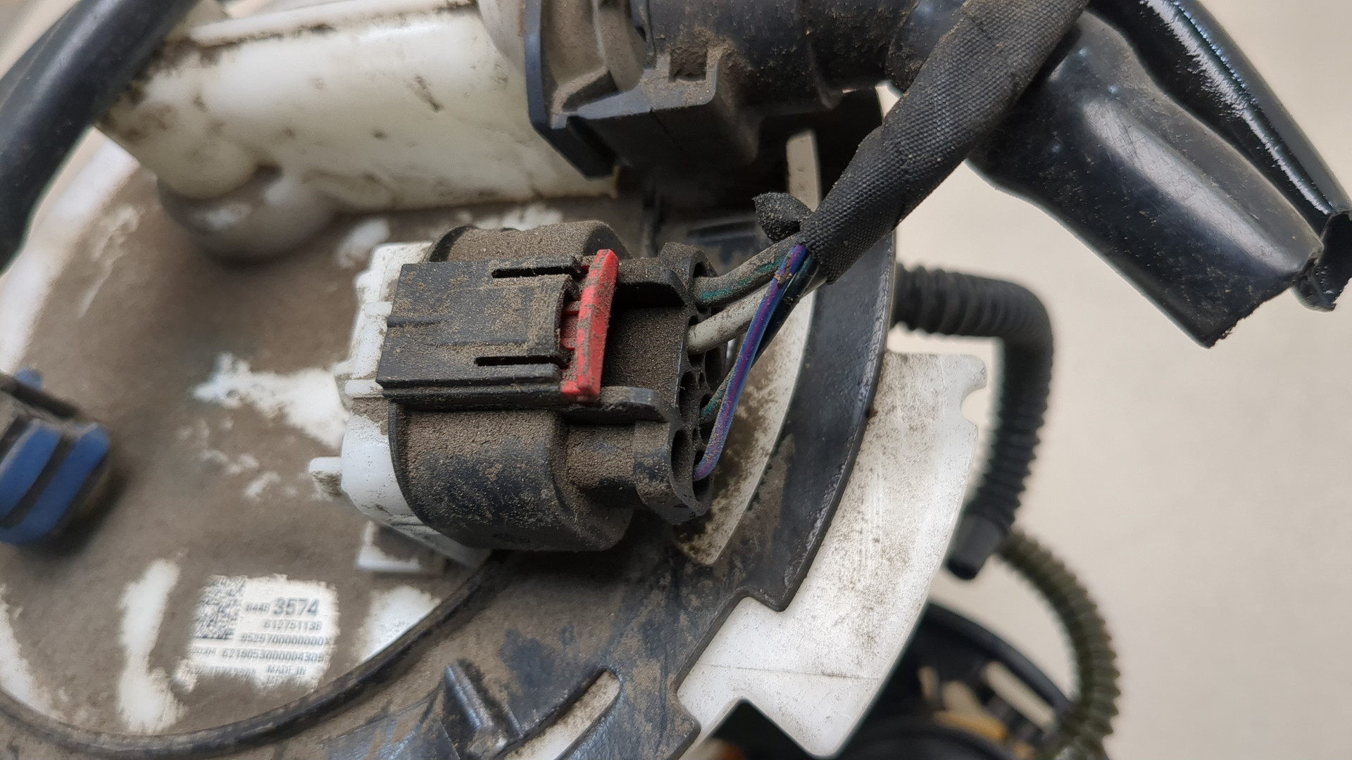 Насос топливный электрический