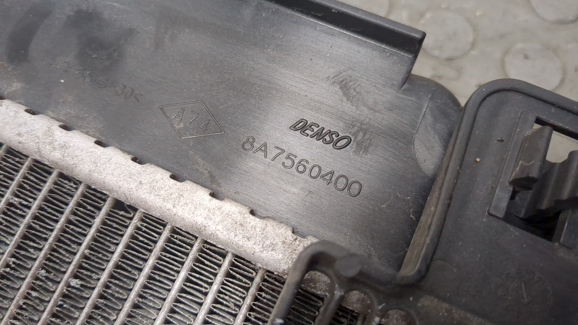 Радиатор охлаждения двигателя основной