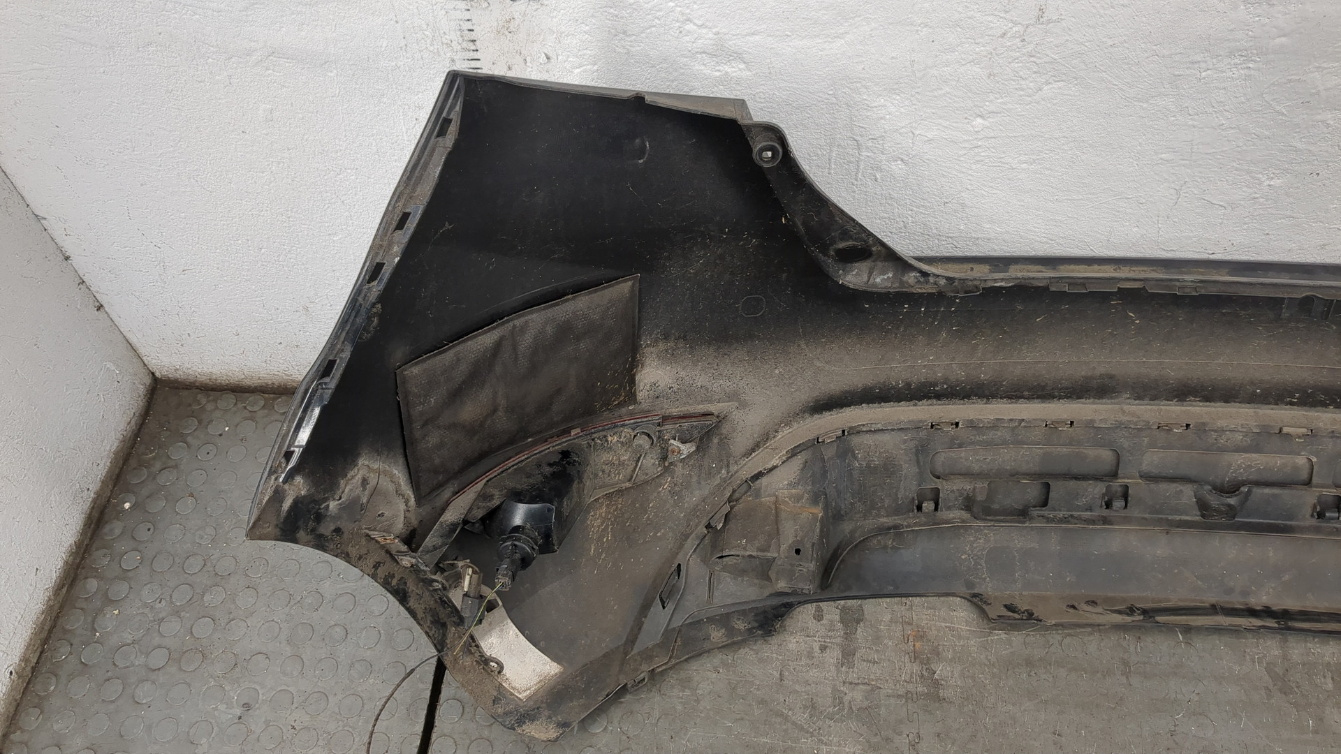 Бампер задний