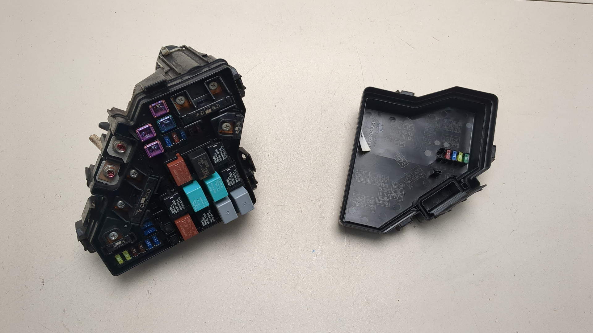 Блок предохранителей